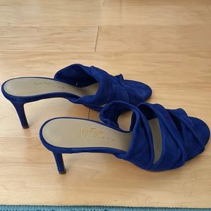 Lord & Taylor cobalt blue heeled sandal